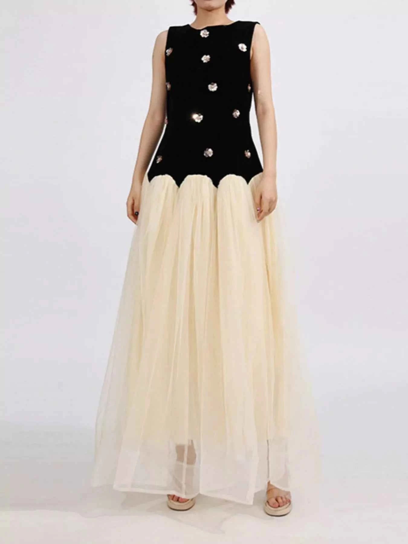 Contrast Flower Sleeveless Tulle Maxi Dress