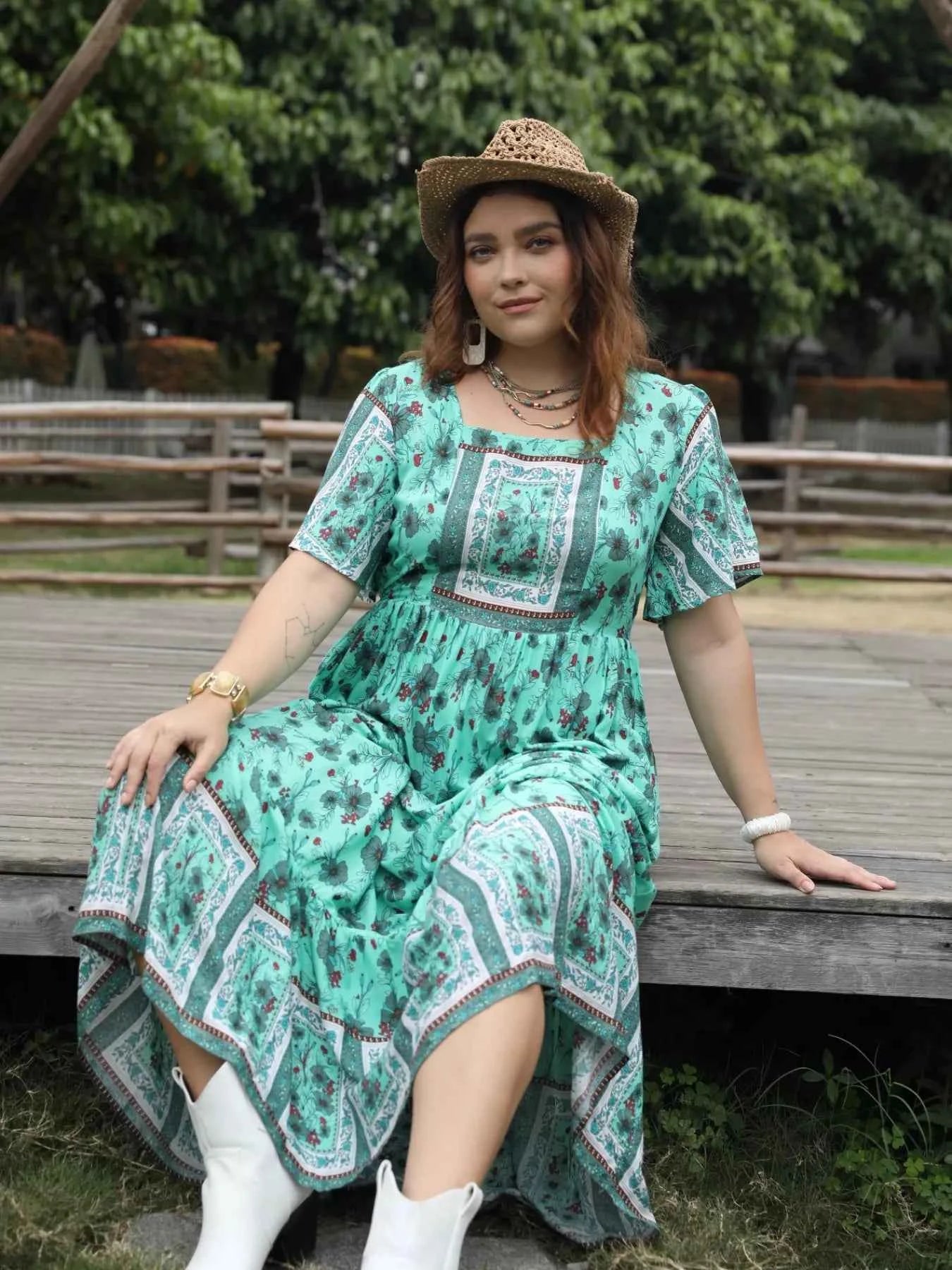 Plus Size Floral Print Square Neck Maxi Dress